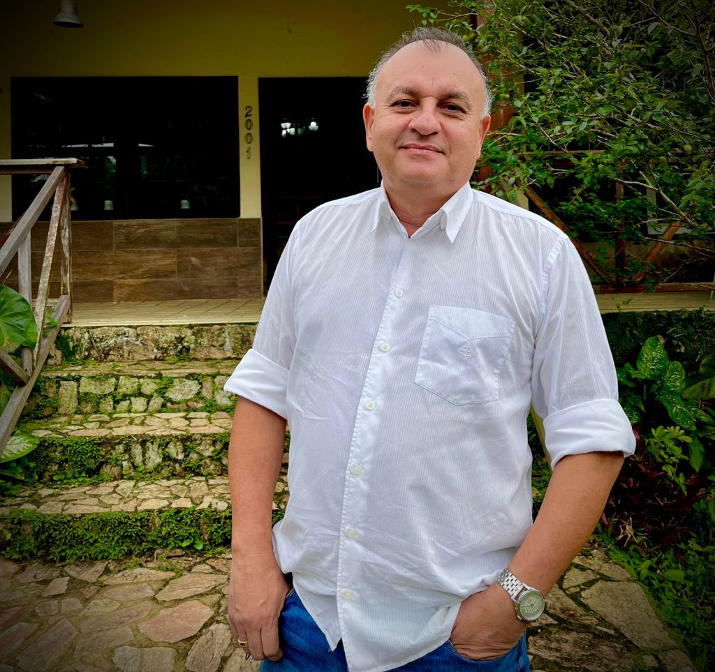 Vice-prefeito de Guaramiranga, Dr. Marcos Caracas (PDT), lança pré-candidatura a prefeito com apoio total da prefeita Roberlândia.