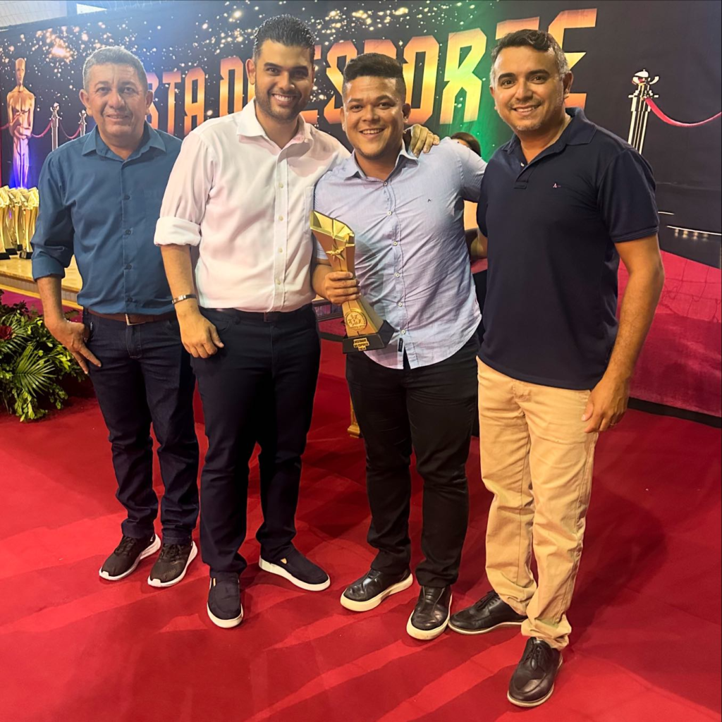 Prefeito de Redenção e Secretário de Esportes Roberto Firmino premiaram os destaques no Esporte no ano de 2024