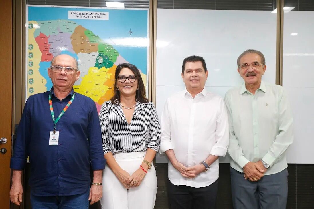 Prefeita de Redenção discute políticas públicas em encontro com secretário Nelson Martins e deputado Mauro Benevides