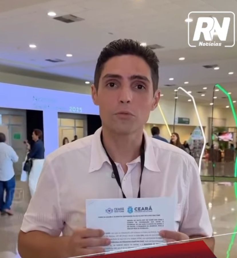 Prefeito afirmou que “Palmácia vai voltar aos trilhos do desenvolvimento” ao assinar adesão do município no programa Ceará sem fome