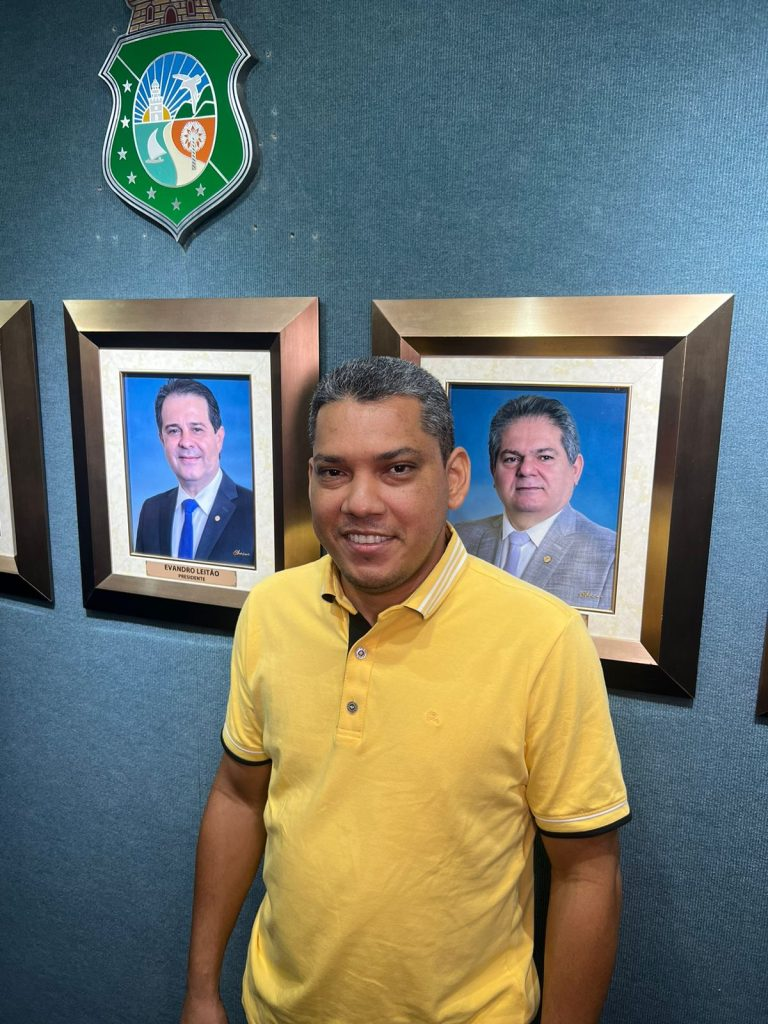 Prefeito de Barreira encaminha para a Câmara projeto que garante hora de trator gratuita aos Agricultores do Município