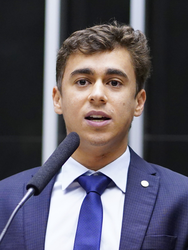 Nikolas Ferreira apoia PEC da idade mínima para Presidente da república