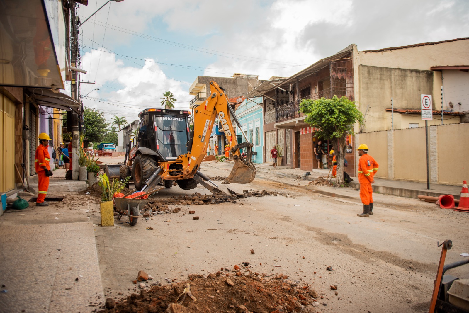 Redenção: população deve aguardar conclusão de obra para interligar imóveis ao sistema de esgoto da Cagece