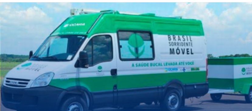 Prefeito de Ocara acompanha entrega de unidades móveis do Brasil sorridente