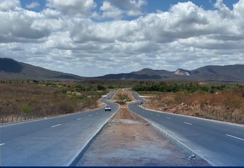 Governador Elmano de Freitas irá anunciar duplicação da CE-060 entre Redenção e Baturité