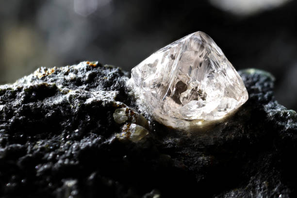 Estudo mineral investiga possibilidade de extração de diamantes em Boa Viagem