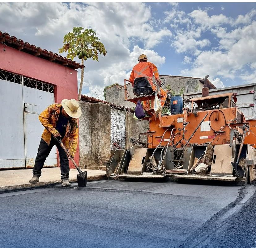 Aracoiaba dá inicio a pavimentação asfáltica em diversos bairros do Município