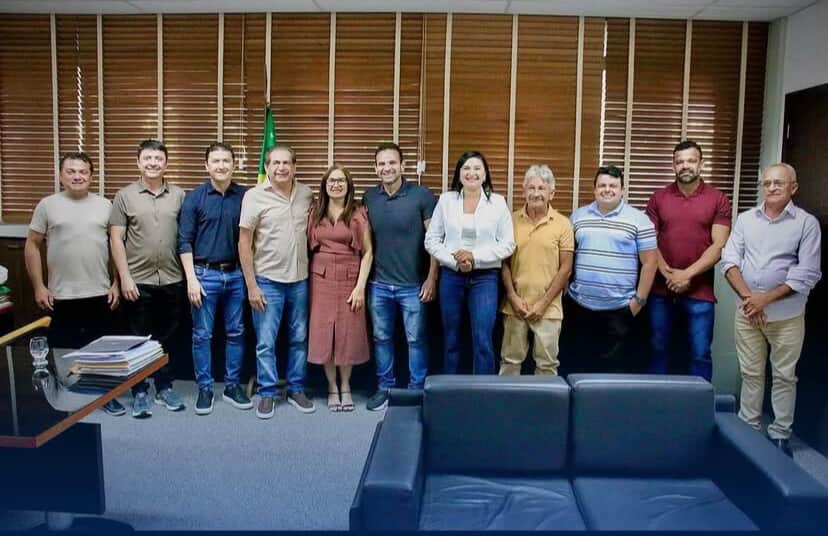Secretaria das cidades e representantes de Aracoiaba discutem projetos de infraestrutura para o município