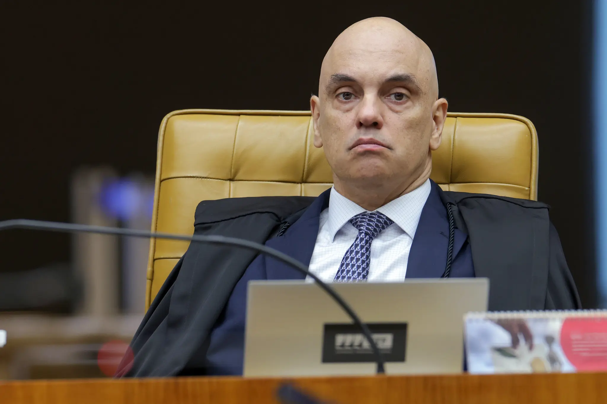 Moraes determina transferência de Bolsonaro para Papudinha